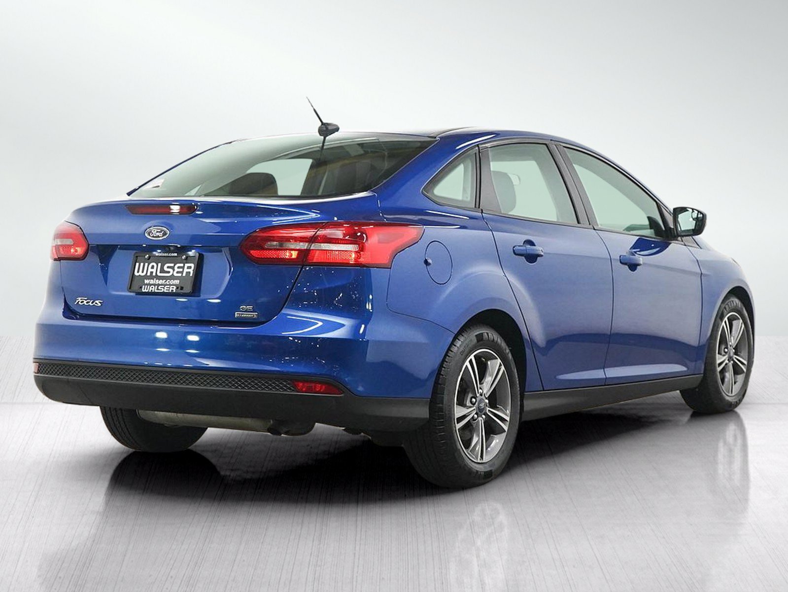 Used 2018 Ford Focus SE w/ SE Appearance Package FWD image 5