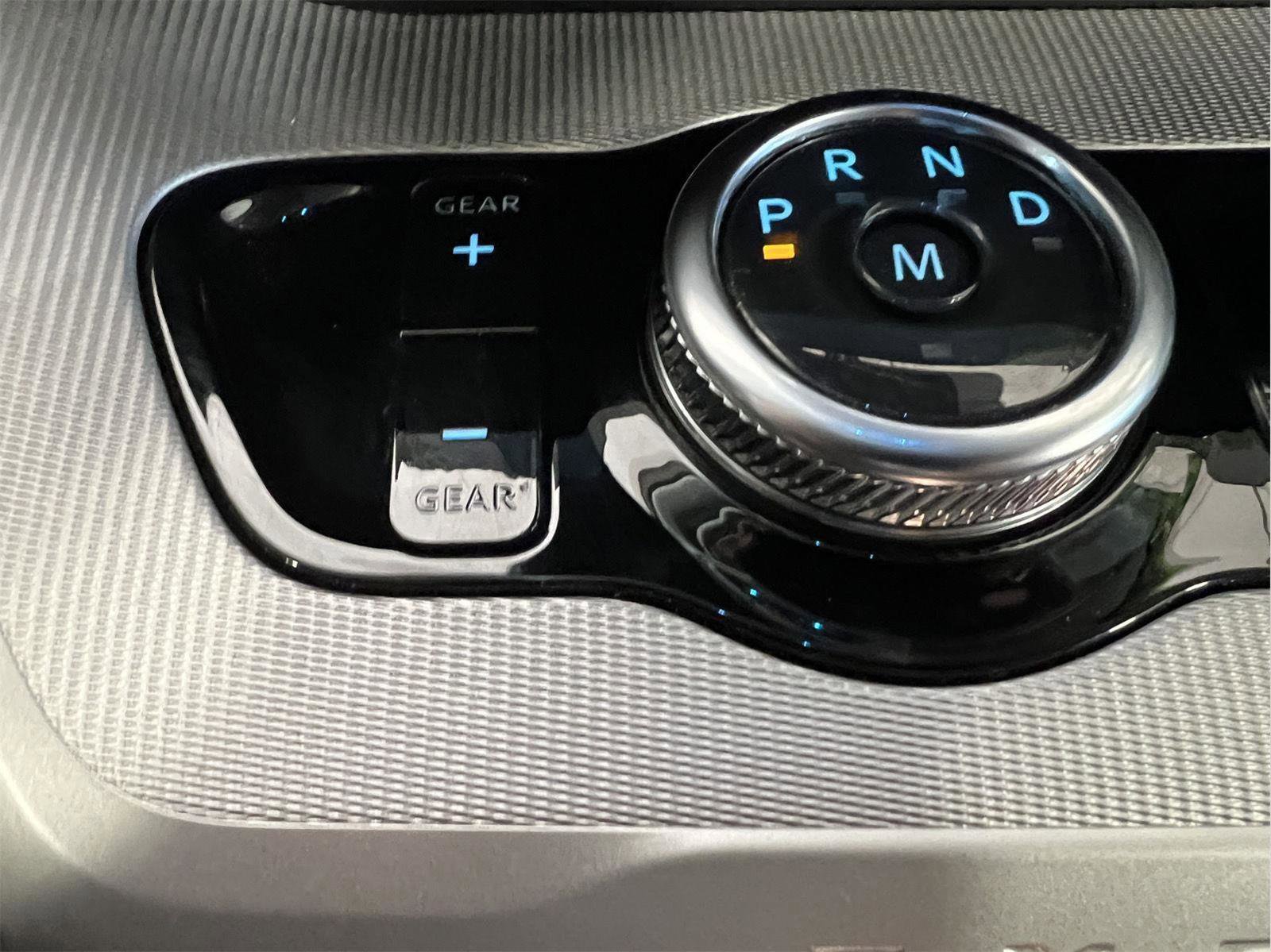 Used 2025 Ford Expedition Active image 17
