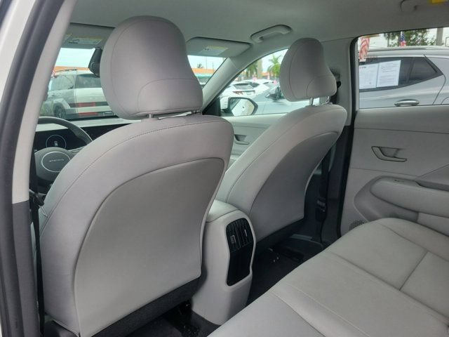 Certified 2025 Hyundai Kona Electric SEL FWD image 10