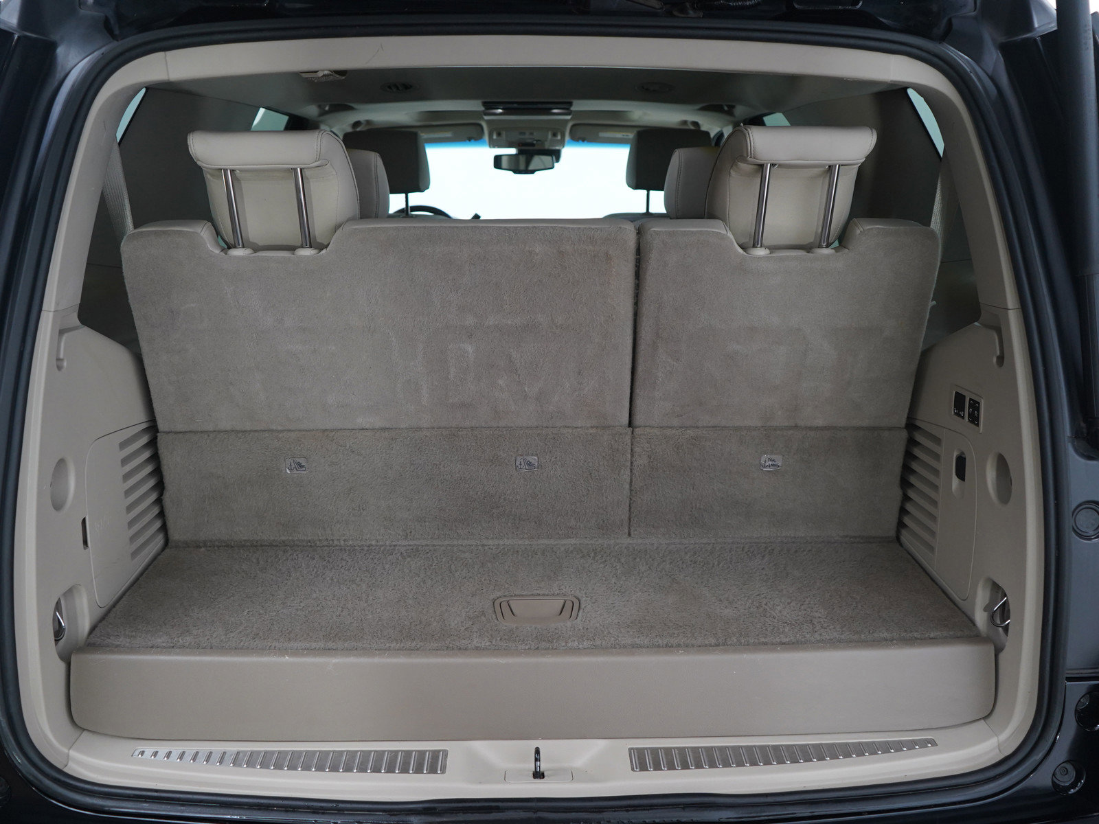 Used 2018 GMC Yukon Denali image 10