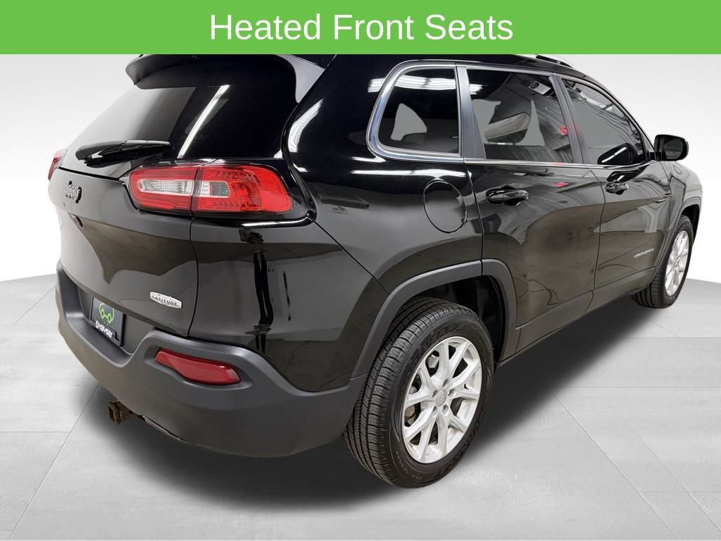 Used 2017 Jeep Cherokee Latitude w/ Cold Weather Group image 12