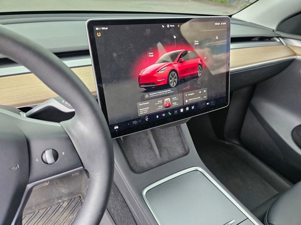Used 2024 Tesla Model Y Long Range RWD image 27