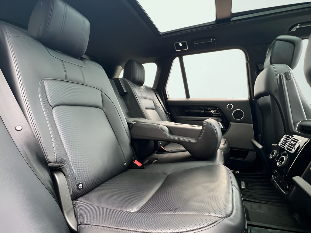 Used 2018 Land Rover Range Rover Supercharged AWD/4WD image 30