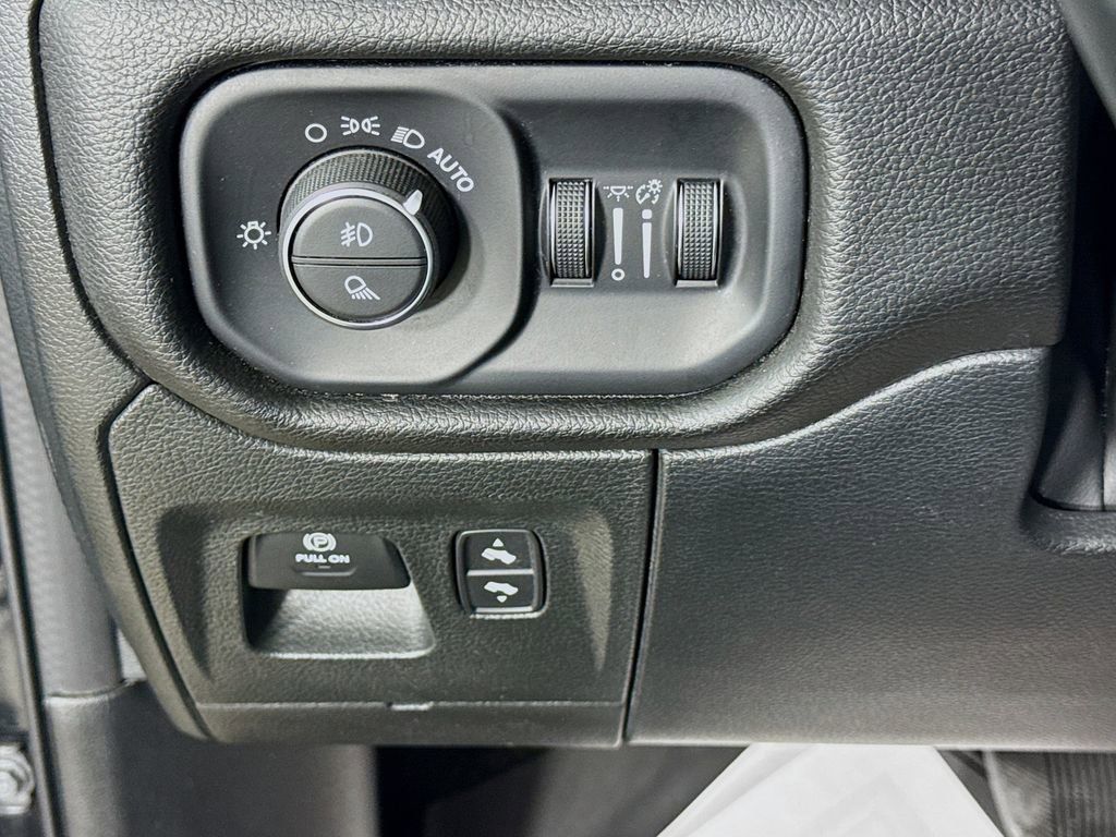 Used 2023 RAM 1500 Laramie image 10