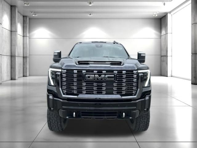 Used 2024 GMC Sierra 3500 Denali Ultimate AWD/4WD image 2