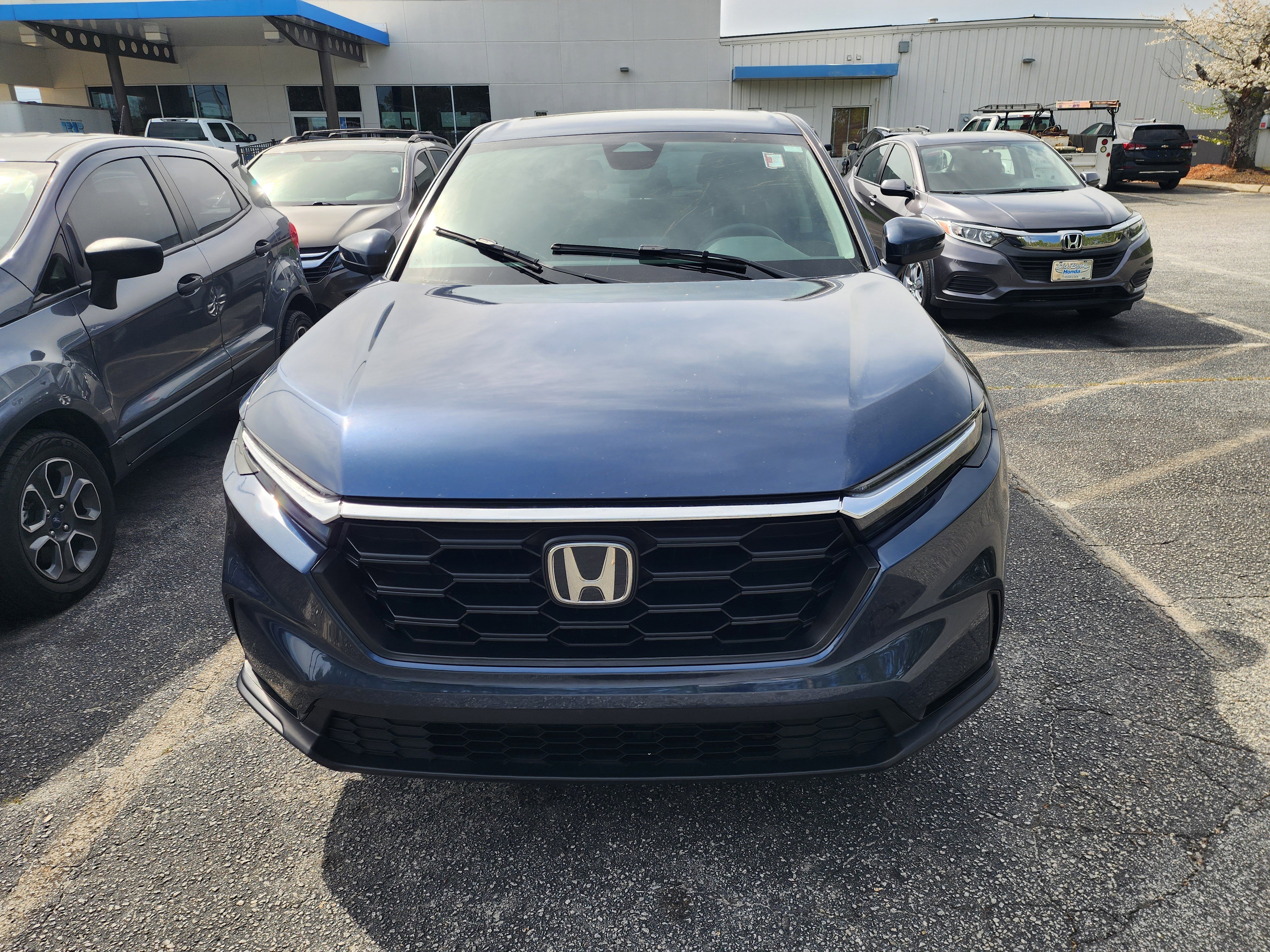 Used 2025 Honda CR-V LX image 2