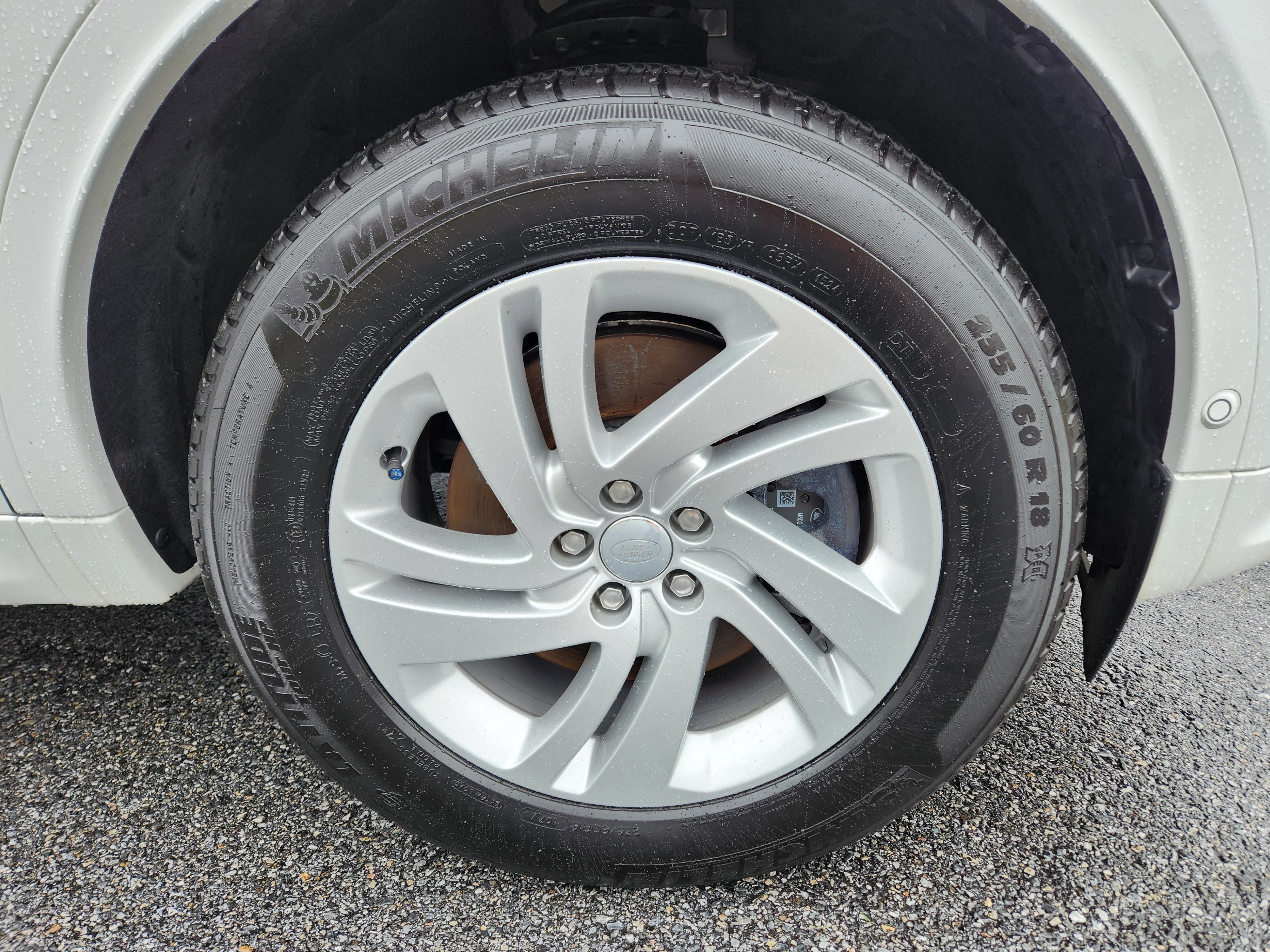 Certified 2025 Land Rover Discovery Sport S image 7