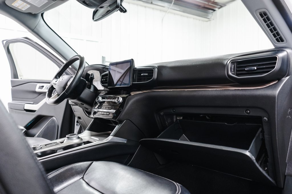 Used 2021 Ford Explorer Limited w/ Equipment Group 301A image 41