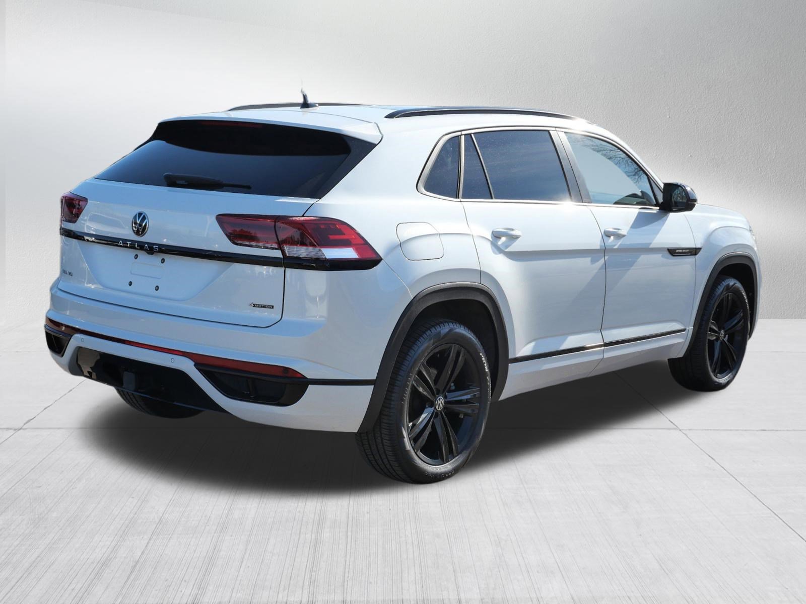 Used 2023 Volkswagen Atlas Cross Sport SEL R-Line image 7