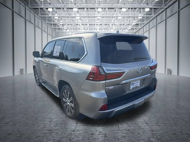 Used 2018 Lexus LX 570 4WD w/ Luxury Package image 3