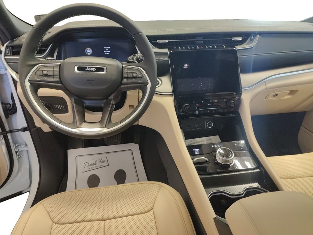New 2025 Jeep Grand Cherokee L Limited w/ Luxury Tech Group II image 12