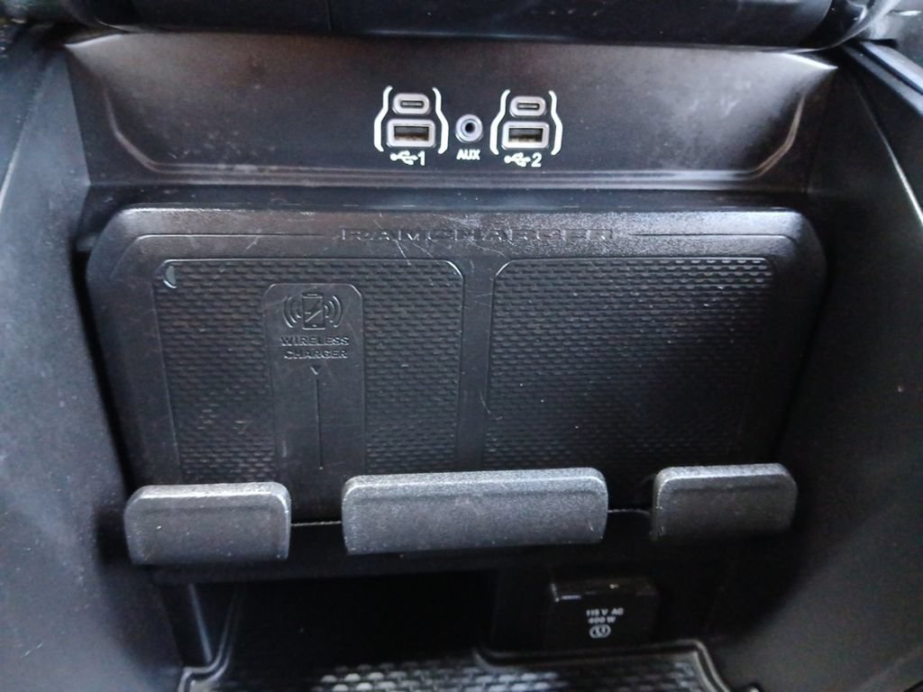 Used 2025 RAM 1500 Big Horn AWD/4WD image 6