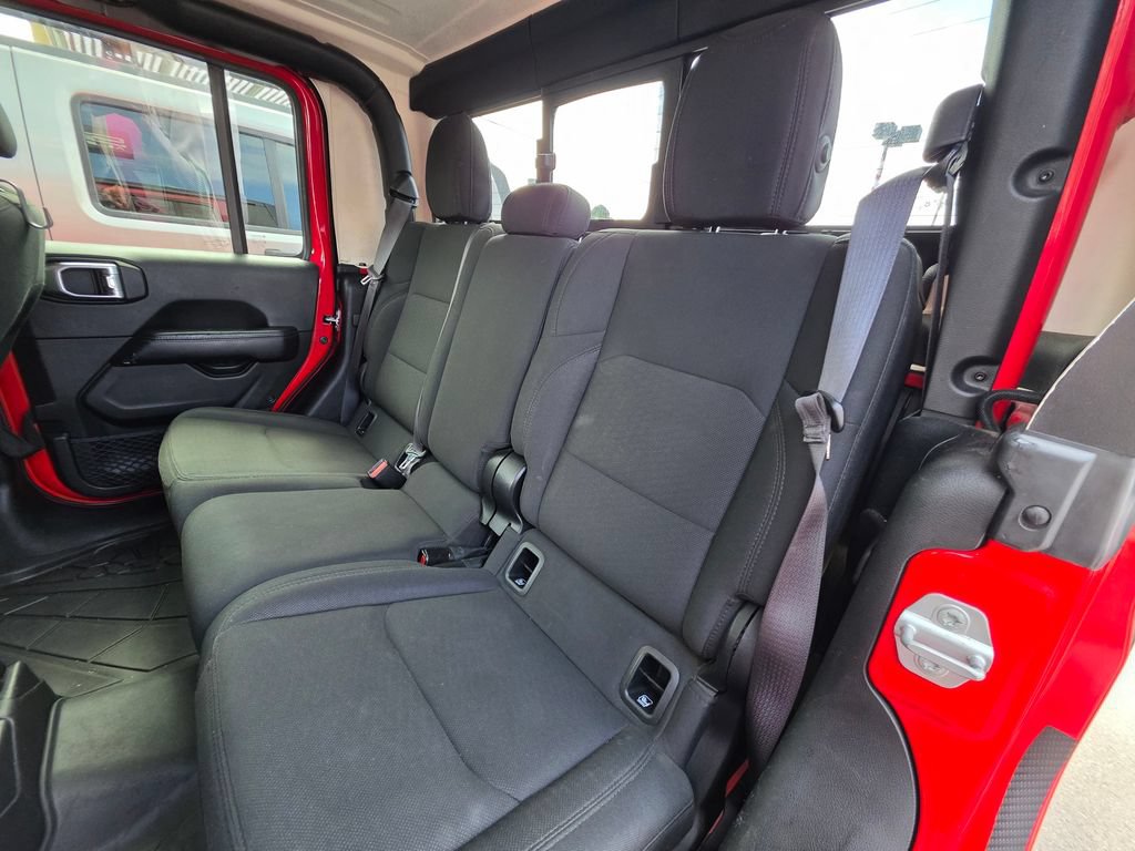 Used 2021 Jeep Gladiator Overland AWD/4WD image 8