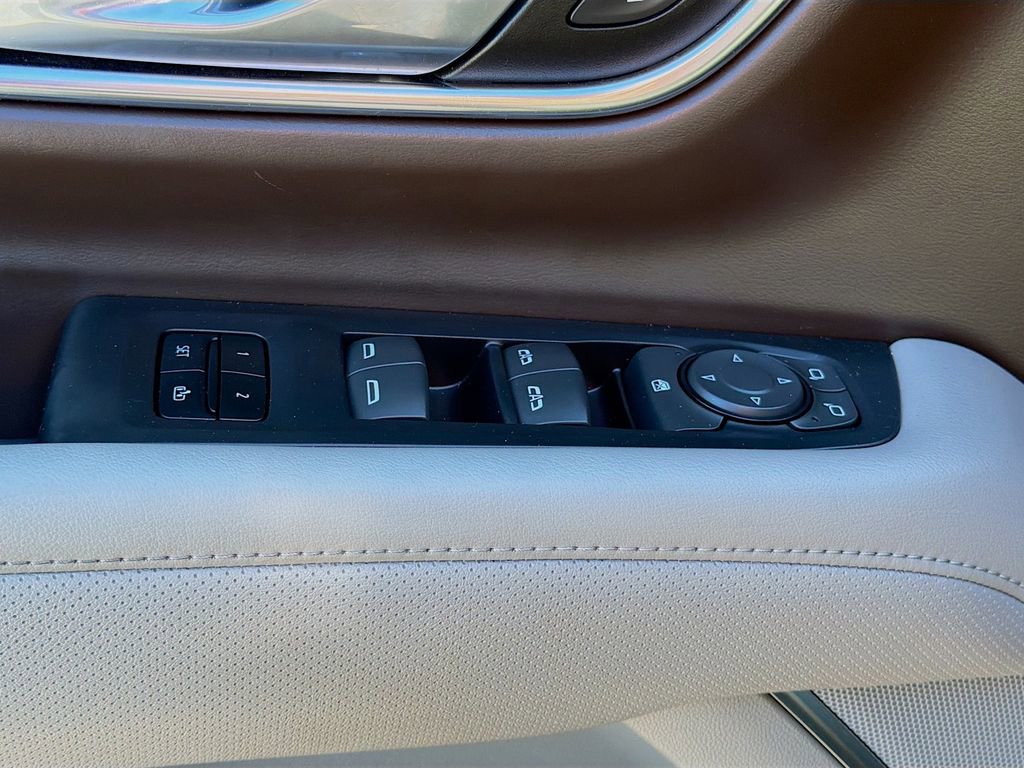 Used 2024 GMC Yukon SLT image 24