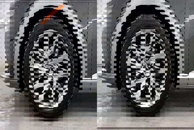 Used 2024 Genesis GV60 Advanced image 10