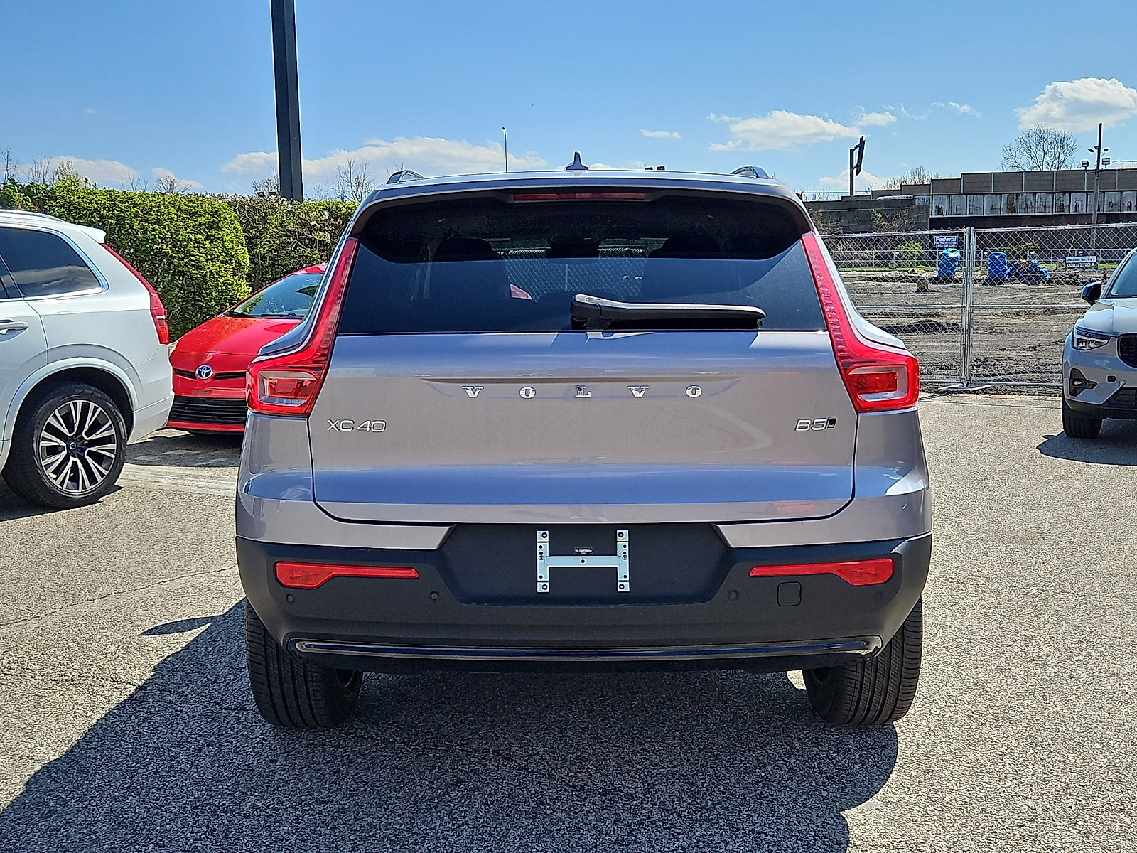 New 2026 Volvo XC40 B5 Plus w/ Climate Package AWD/4WD image 5