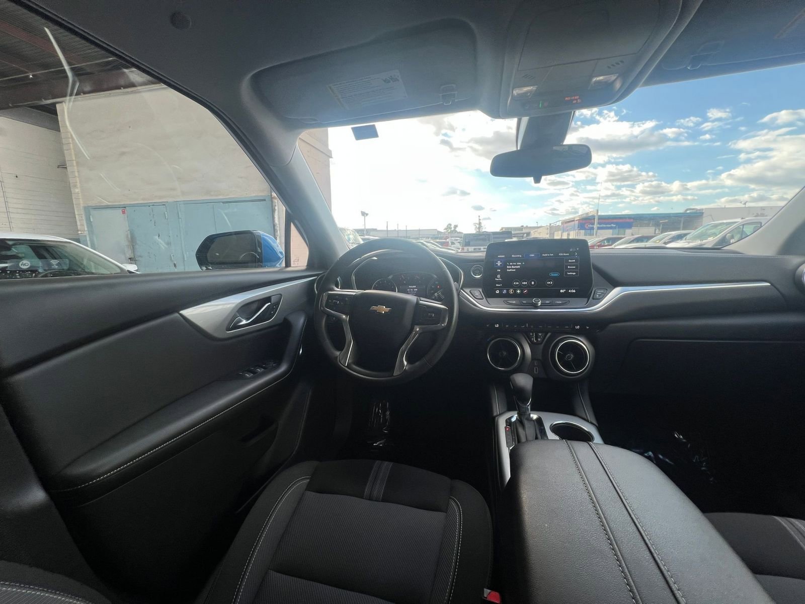 Used 2025 Chevrolet Blazer LT image 34