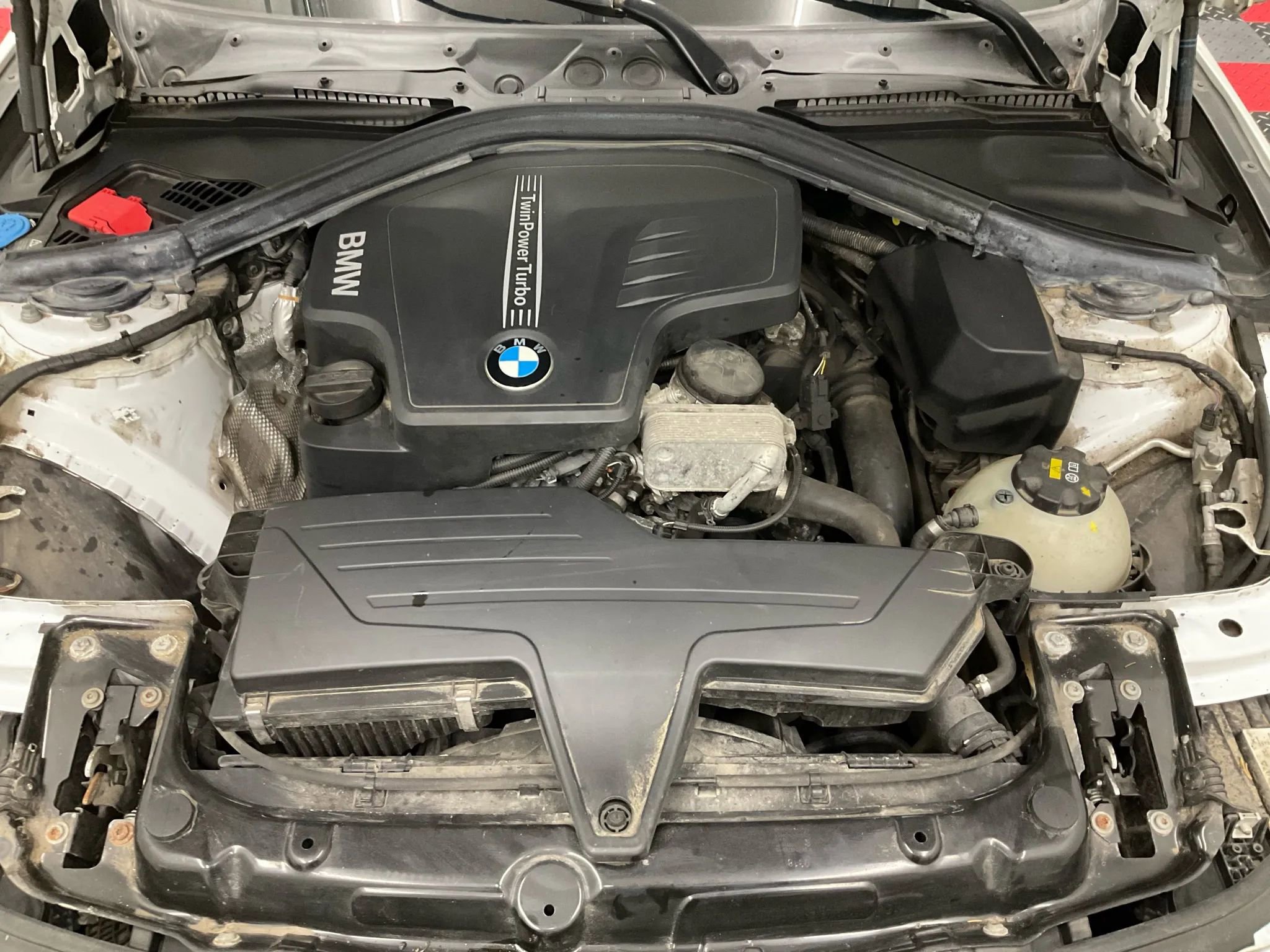 Used 2018 BMW 320i xDrive Sedan image 26