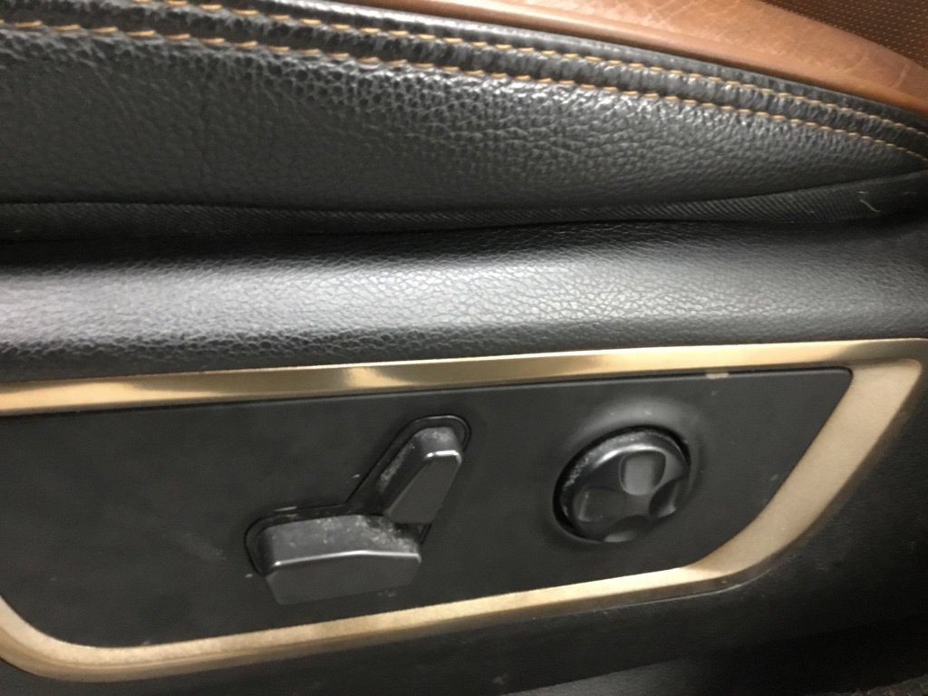 Used 2022 RAM 1500 Limited w/ Body Color Bumper Group AWD/4WD image 9