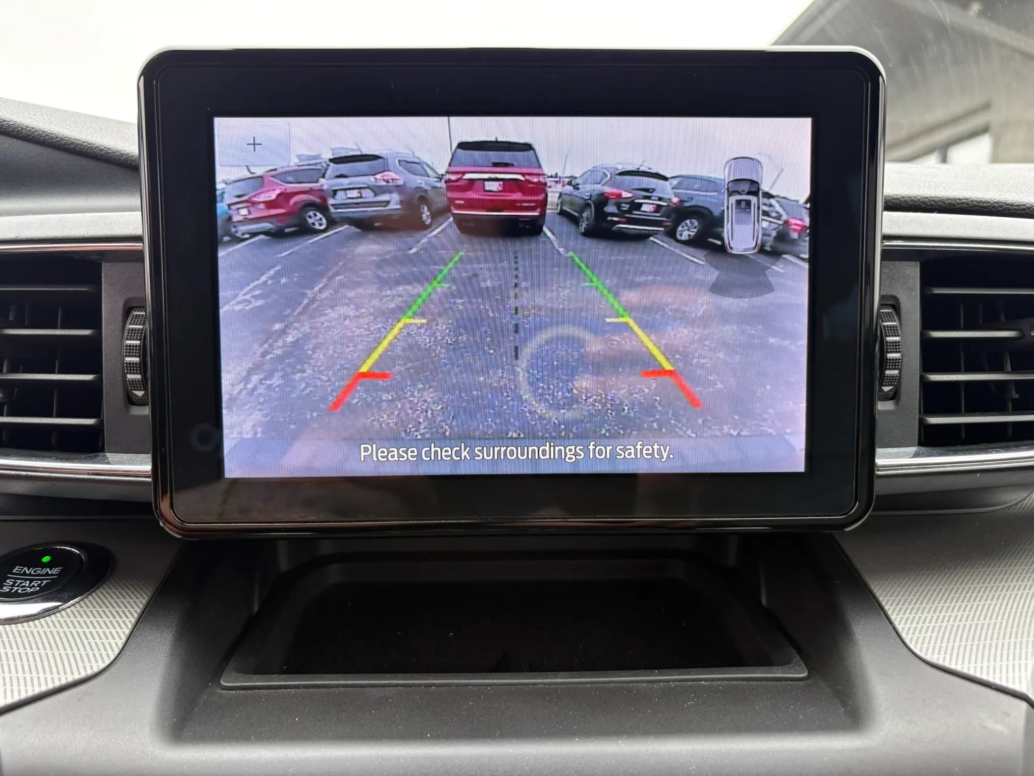 Used 2020 Ford Explorer XLT w/ Equipment Group 202A AWD/4WD image 23