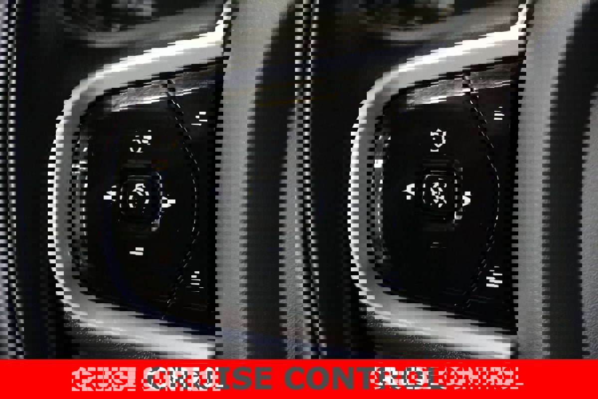 Used 2022 Volvo XC90 T6 Momentum w/ Advanced Package image 15