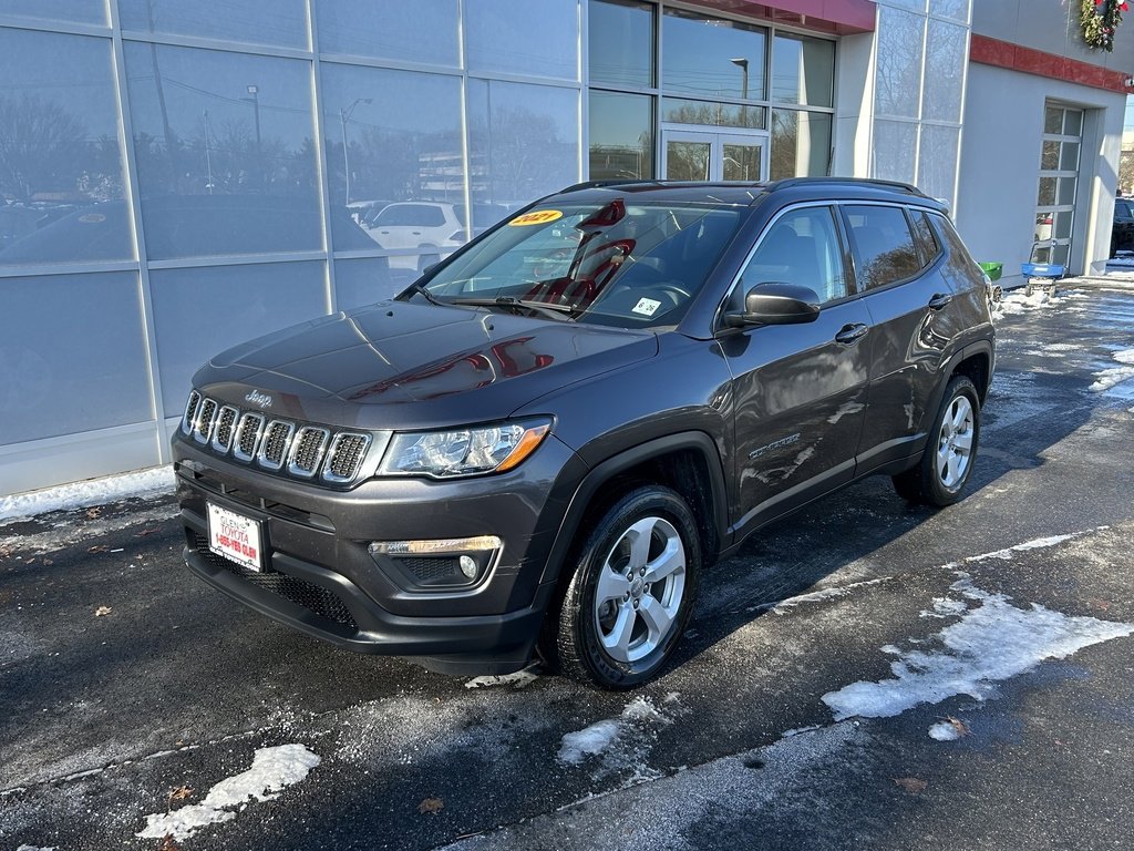 Used 2021 Jeep Compass Latitude w/ Sun and Sound Group image 2