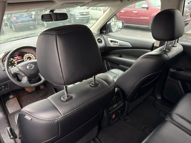 Used 2018 Nissan Pathfinder SL image 17