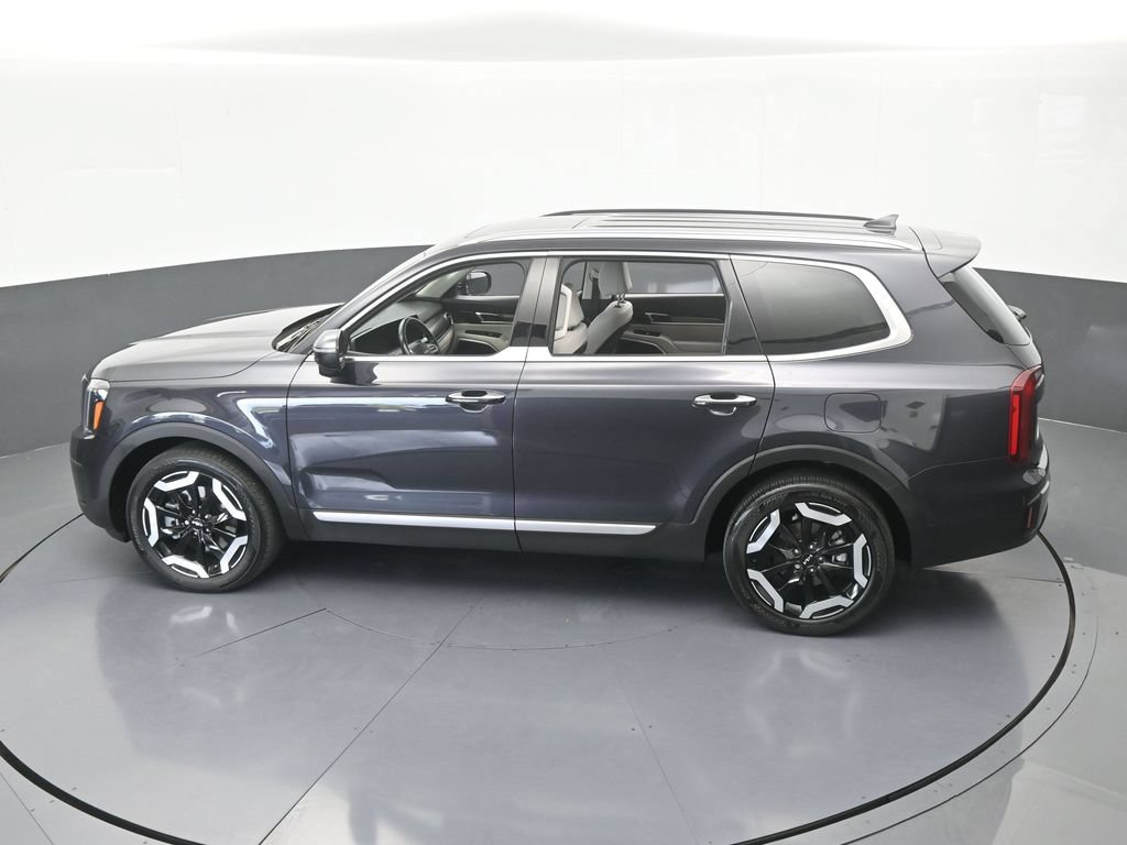 Used 2025 Kia Telluride S FWD image 50