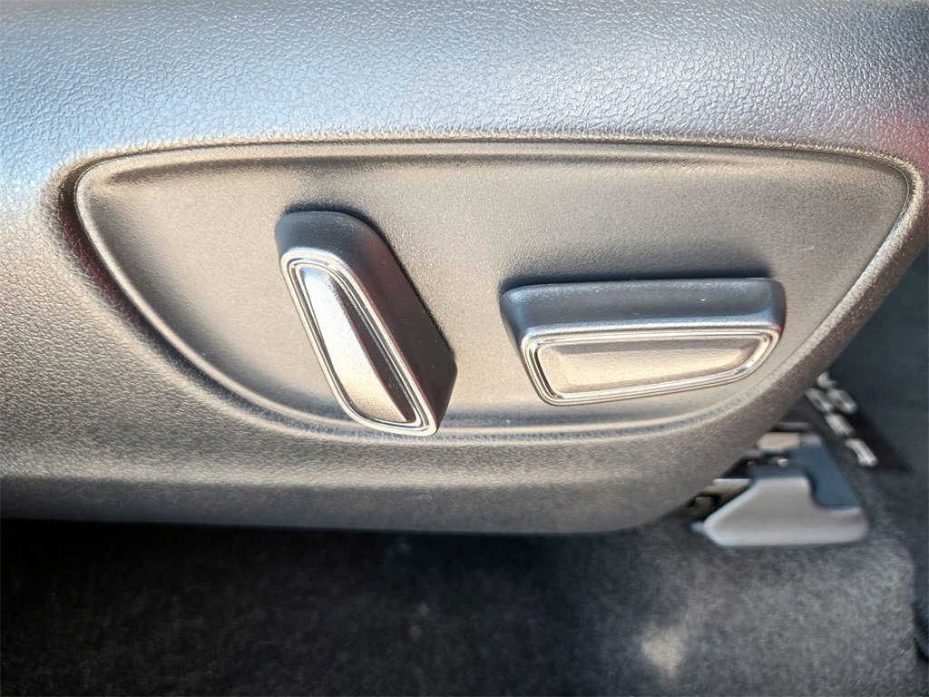 Used 2024 Toyota Grand Highlander Limited image 29