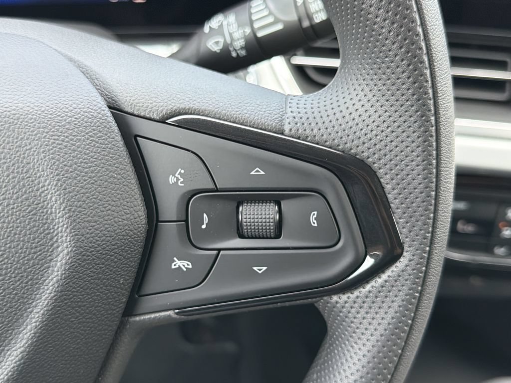 New 2026 Chevrolet Trax LT FWD image 15