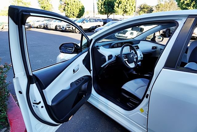 Used 2016 Toyota Prius Four FWD image 46