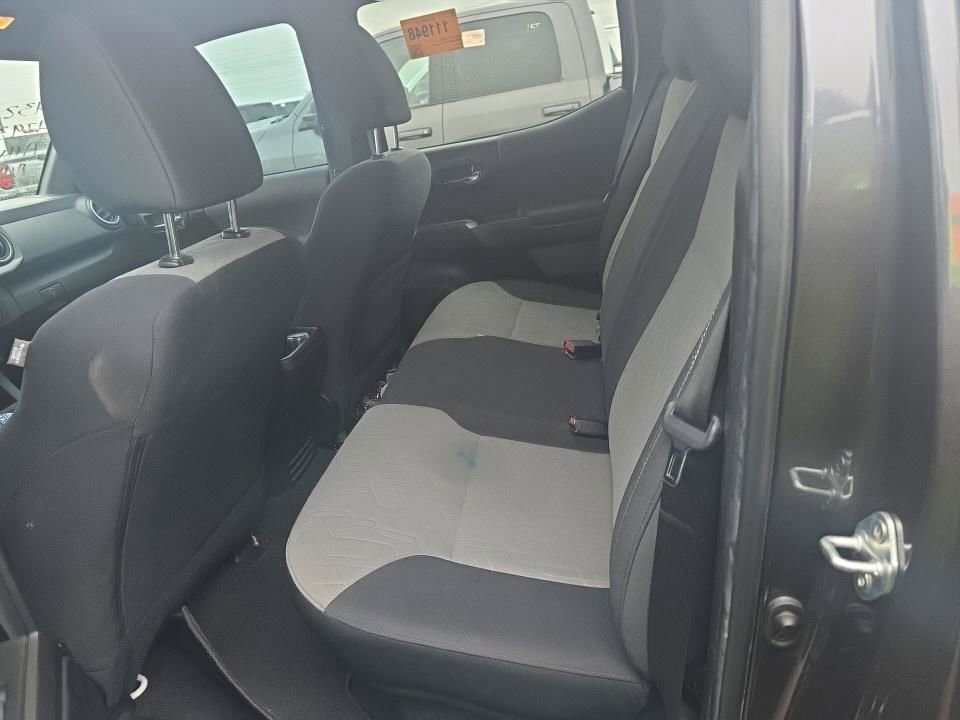 Used 2022 Toyota Tacoma TRD Off-Road AWD/4WD image 6