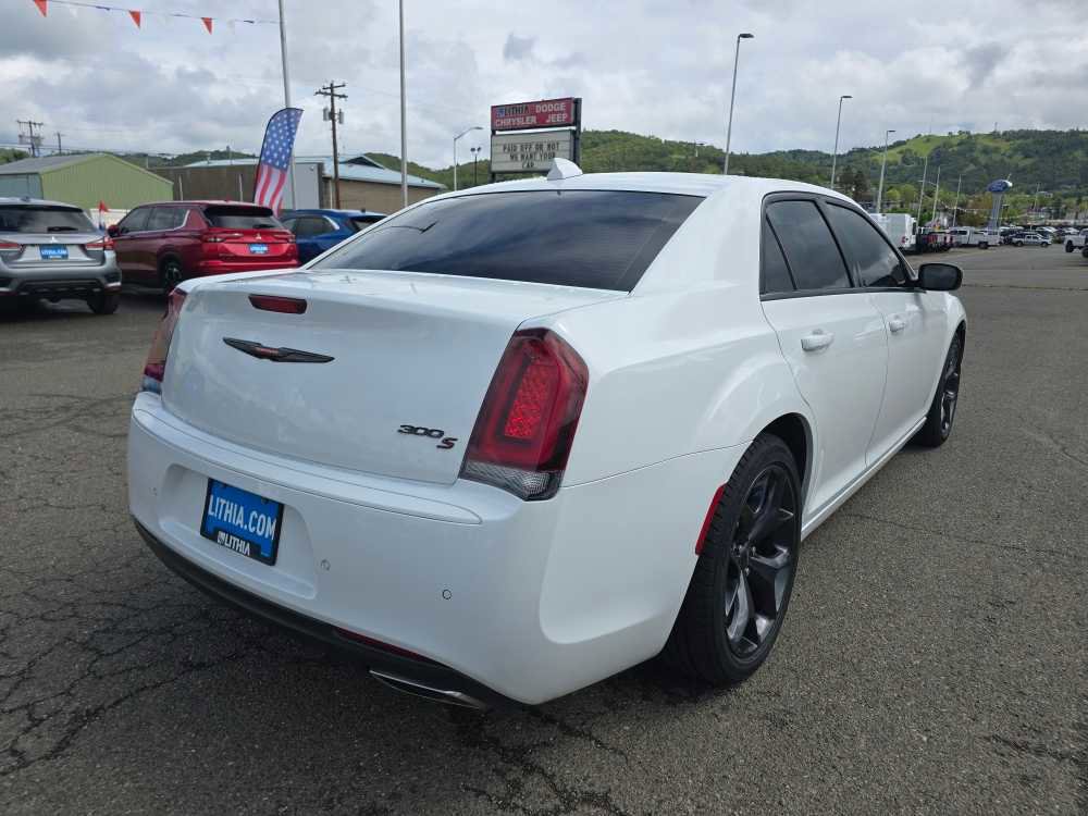 Used 2023 Chrysler 300 S w/ Comfort Group image 5