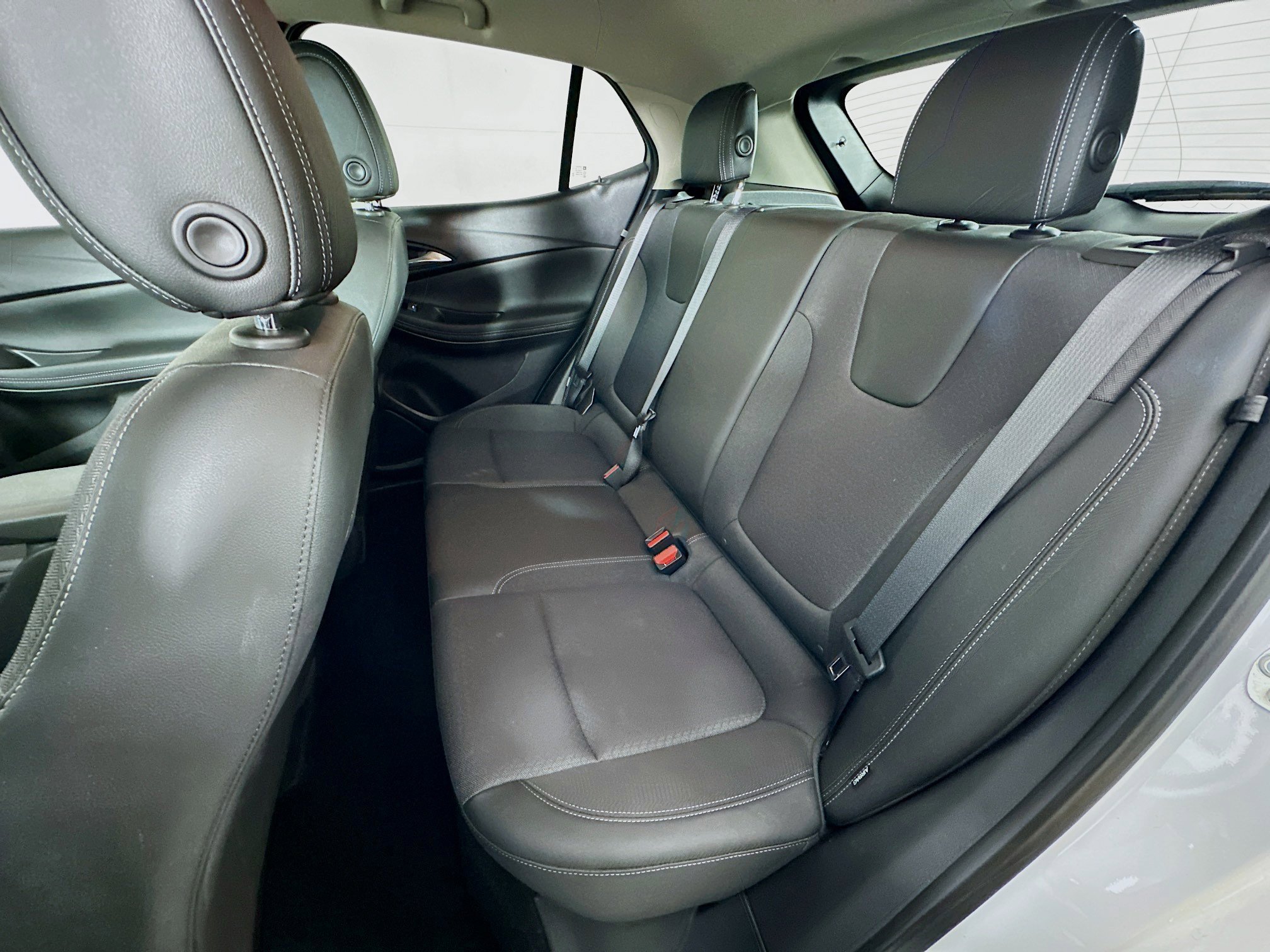 Used 2025 Buick Encore GX Preferred image 26