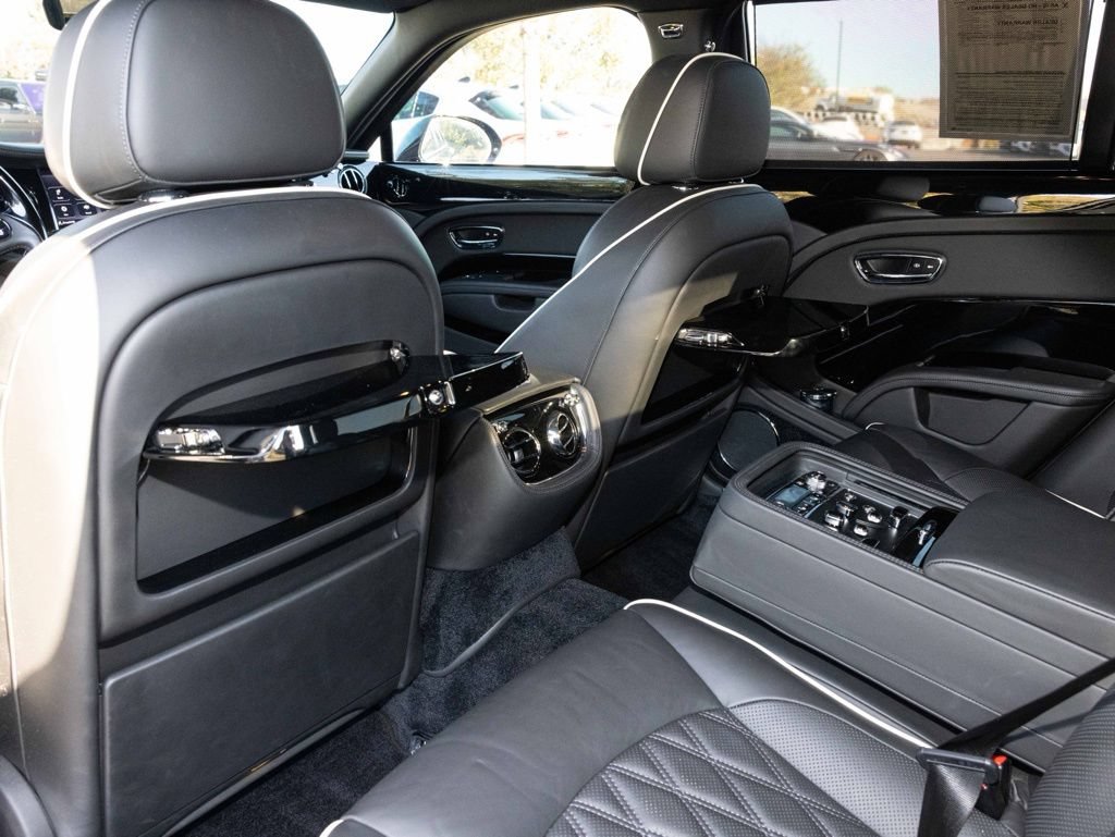 Used 2020 Bentley Mulsanne RWD image 51