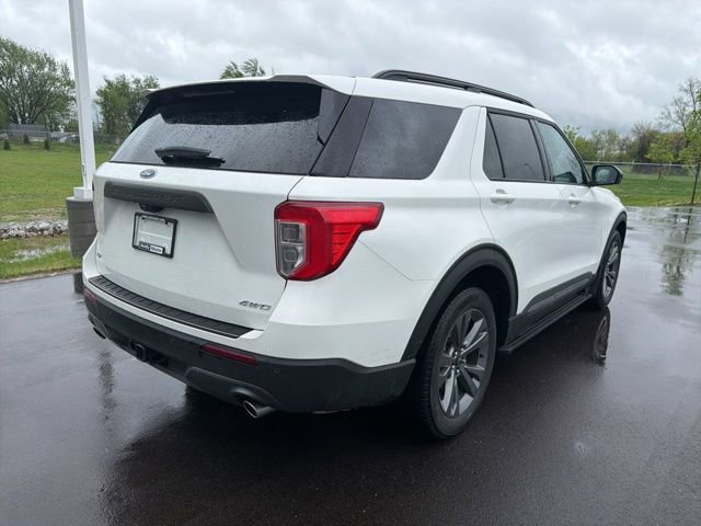 Certified 2023 Ford Explorer XLT w/ Equipment Group 202A AWD/4WD image 7