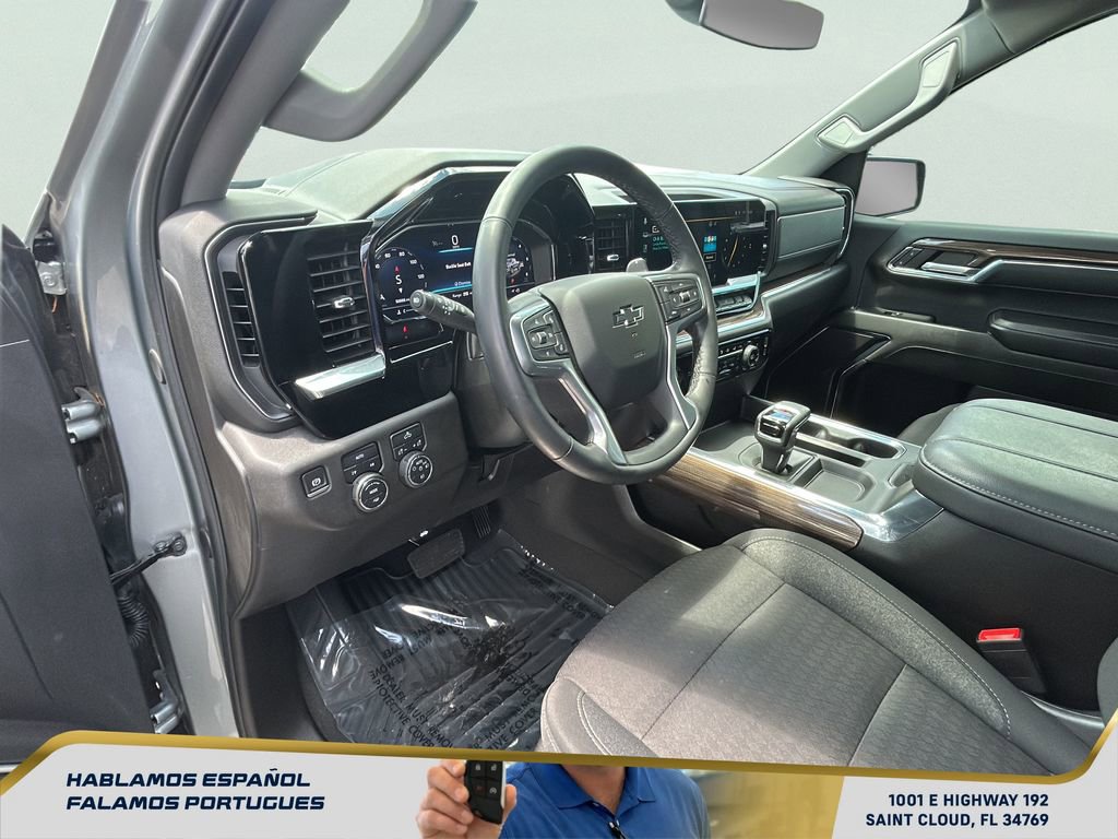 Used 2024 Chevrolet Silverado 1500 RST image 16