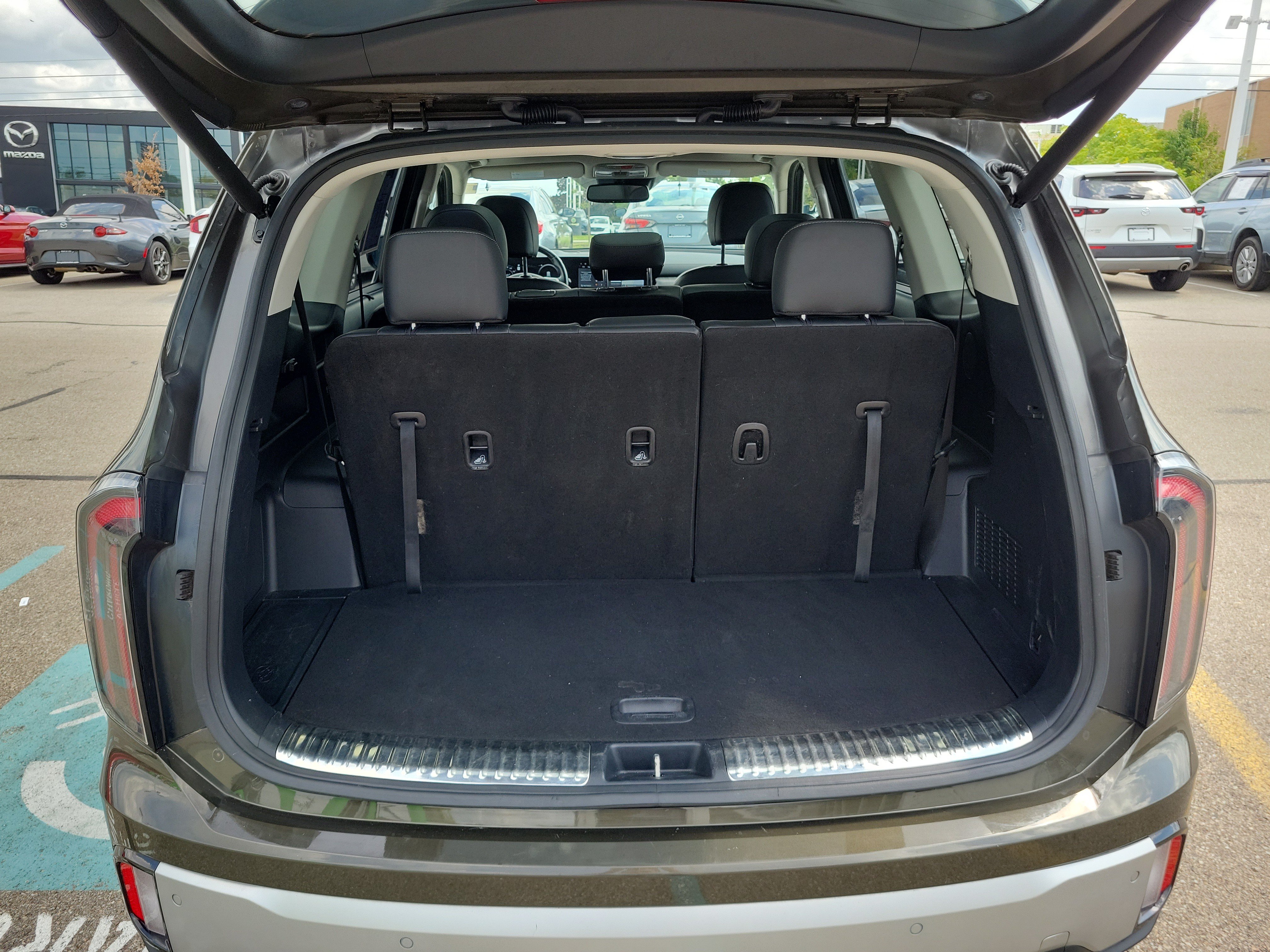 Used 2023 Kia Telluride AWD image 7