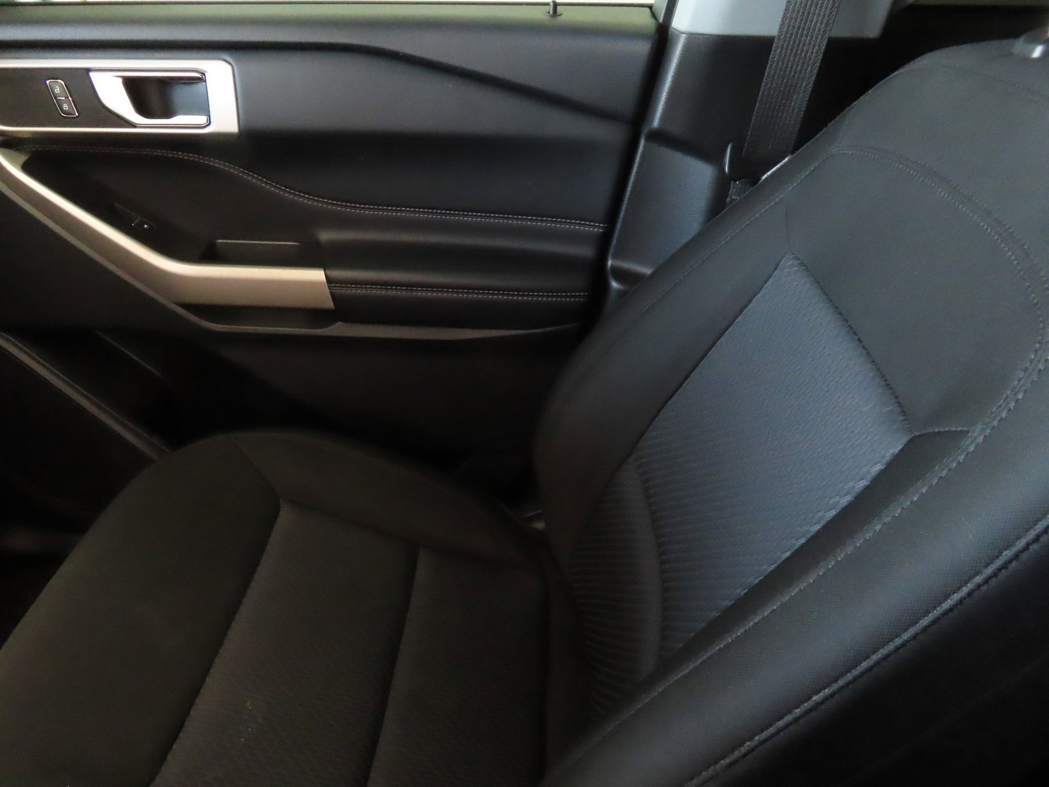 Used 2022 Ford Explorer XLT image 22