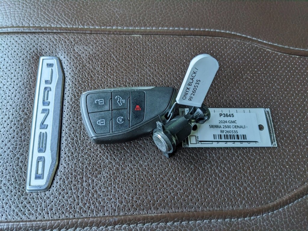 Used 2024 GMC Sierra 2500 Denali w/ Denali Reserve Package image 39