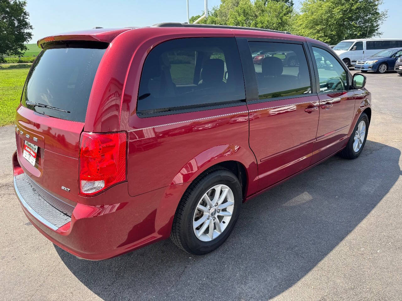 Used 2016 Dodge Grand Caravan SXT FWD image 5