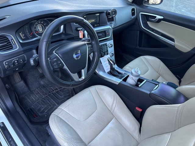 Used 2017 Volvo S60 T5 Dynamic image 10