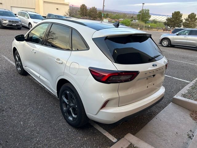 Used 2023 Ford Escape ST-Line w/ Tech Pack #1 image 4