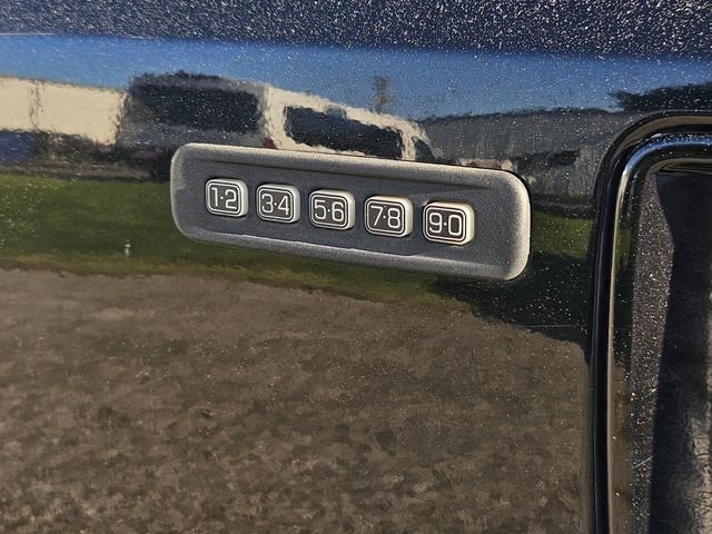 Used 2015 Ford F250 King Ranch w/ FX4 Off-Road Package image 9