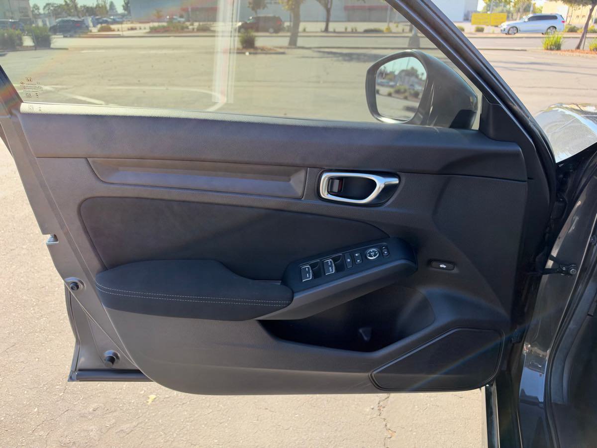 Used 2025 Honda Civic Sport image 12