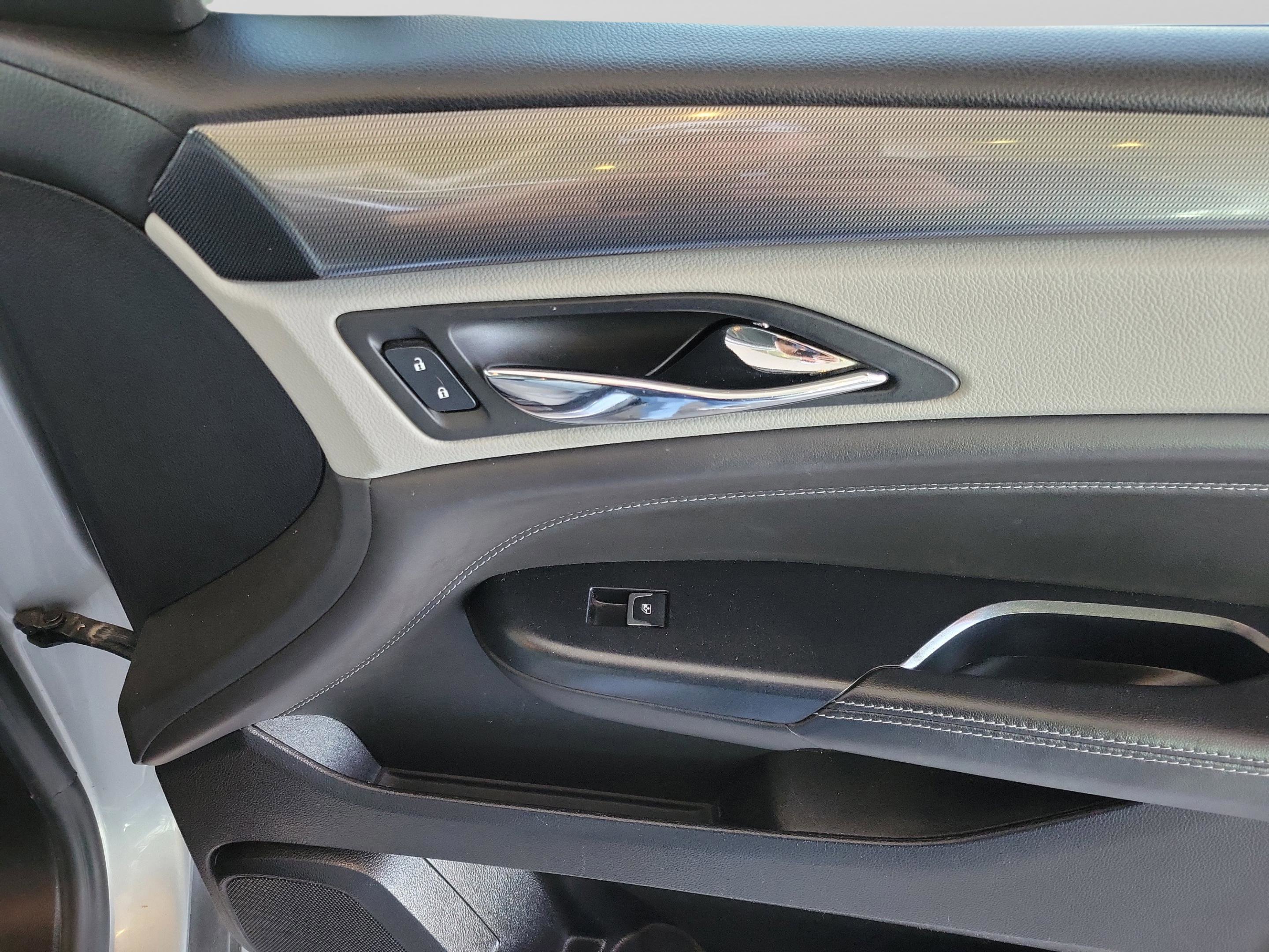 Used 2015 Cadillac SRX FWD image 30