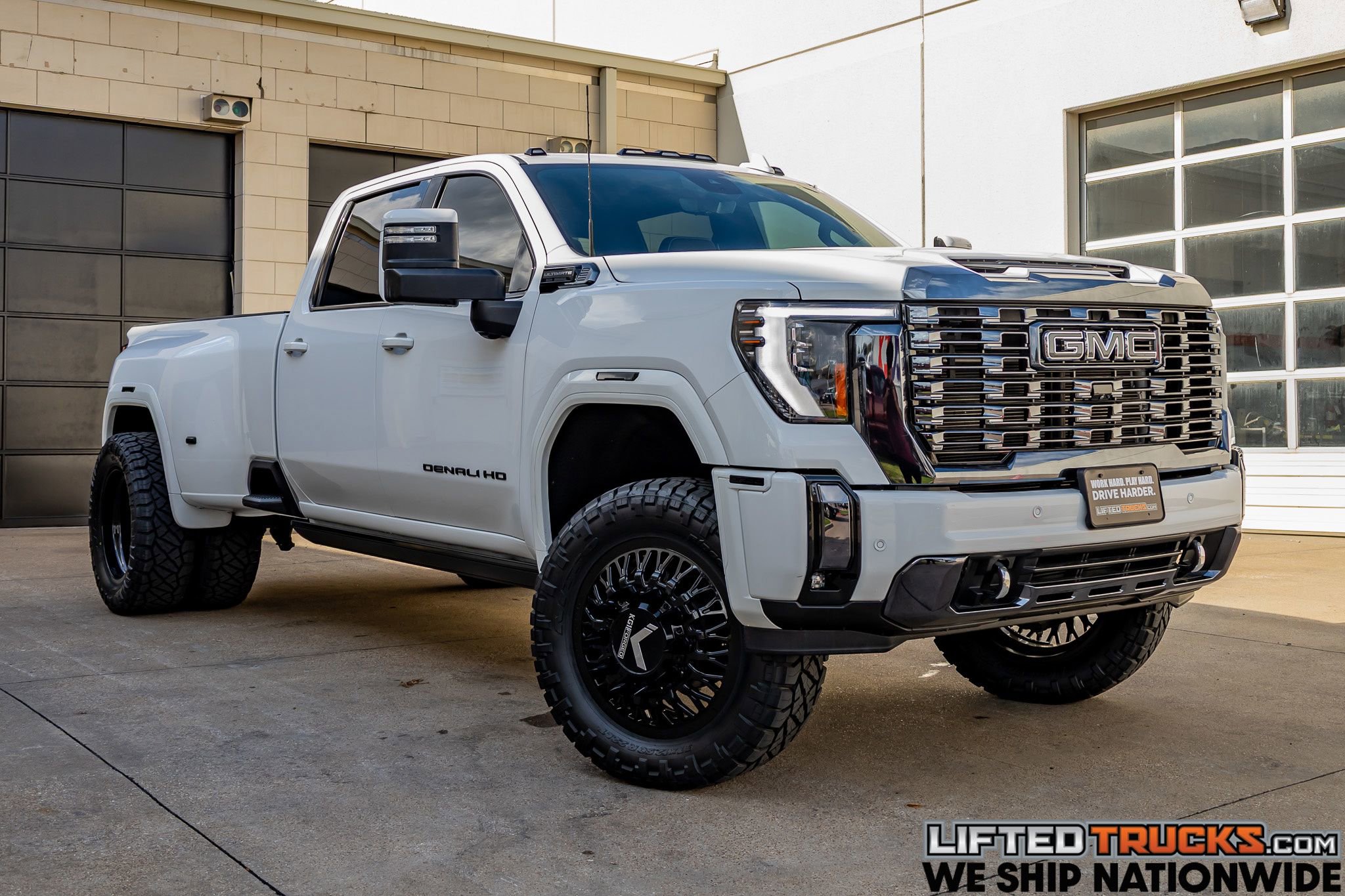 Used 2024 GMC Sierra 3500 Denali Ultimate image 1