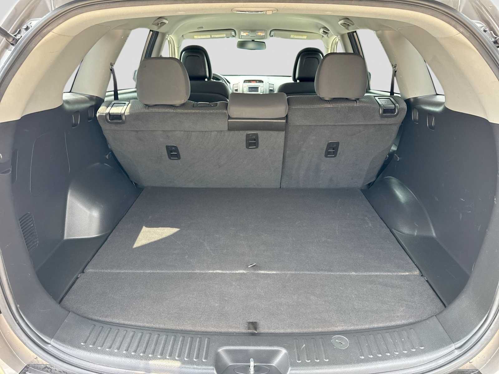 Used 2013 Kia Sorento LX w/ Convenience Pkg FWD image 32