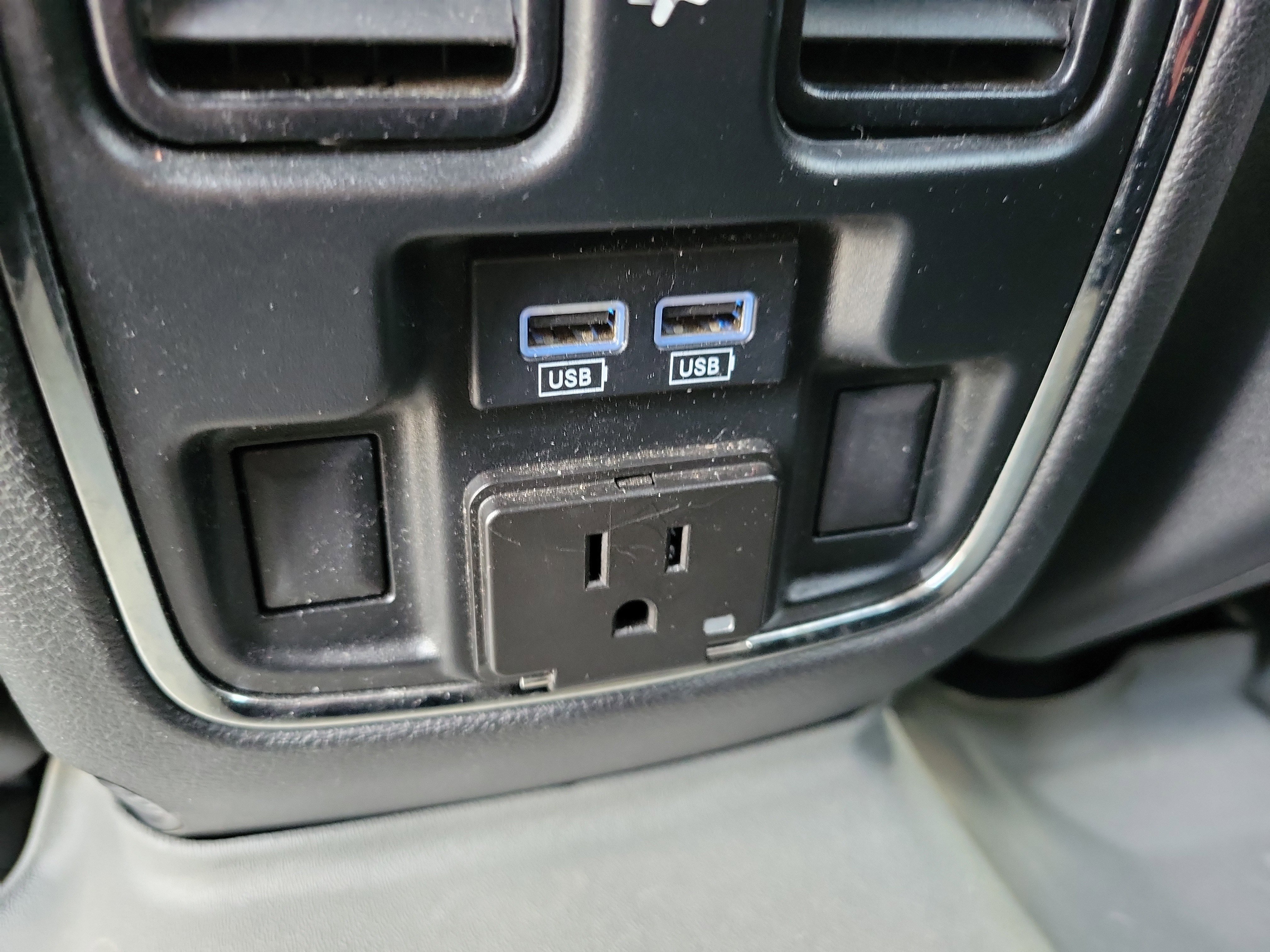 Used 2021 Jeep Grand Cherokee Limited AWD/4WD image 13
