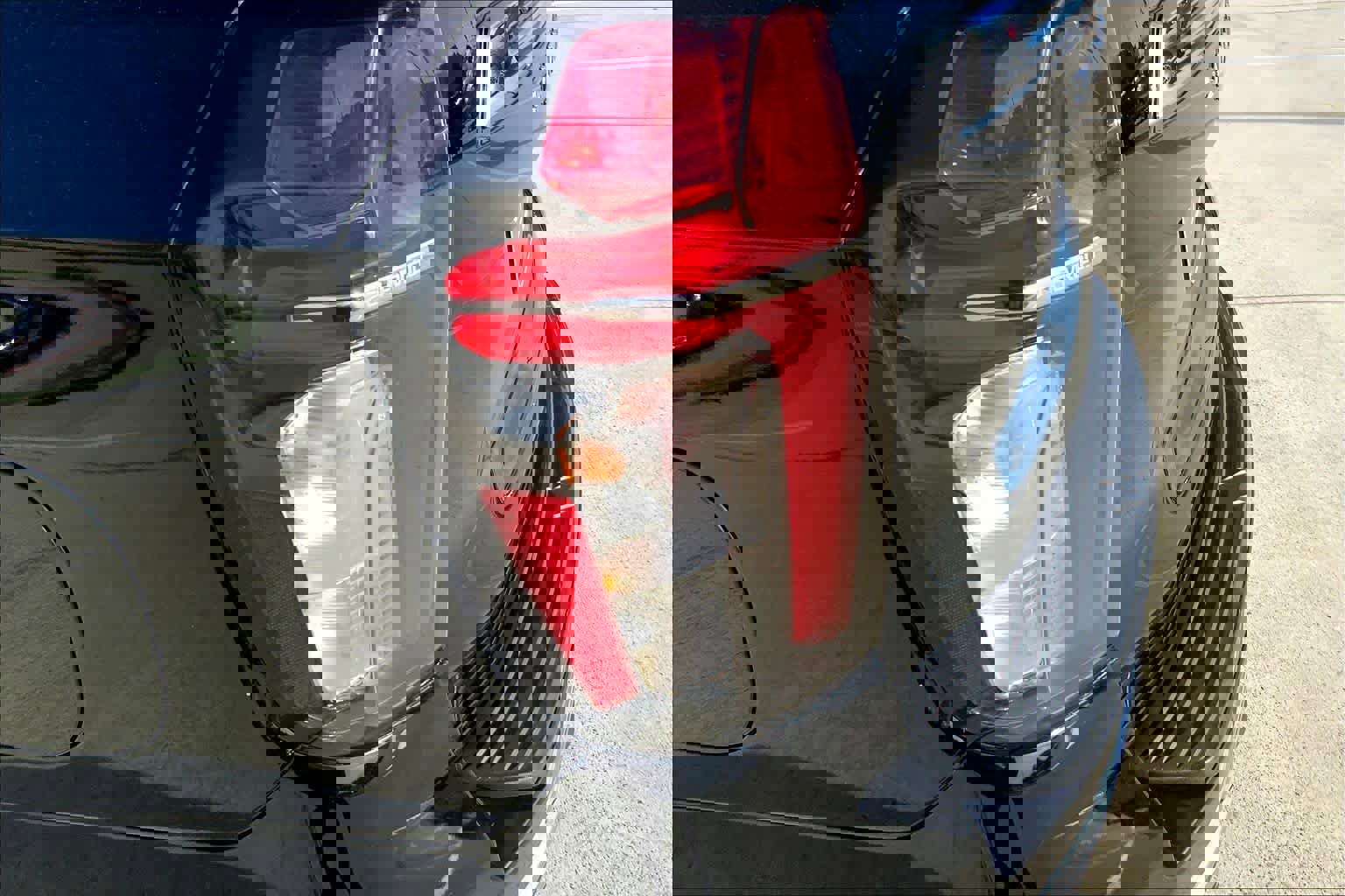 Used 2023 Chevrolet Suburban LS image 26